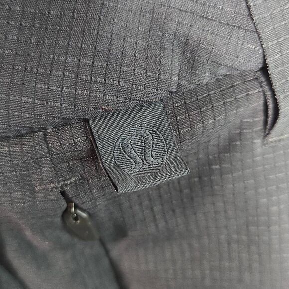 Lululemon Shorts Men 33 Black Commission WovenAir 7" Lightweight Preppy Work Gol - Picture 3 of 10